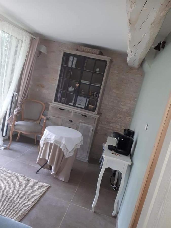 Chez Gladys Et Ses Enfants Hotel Lain Exterior foto