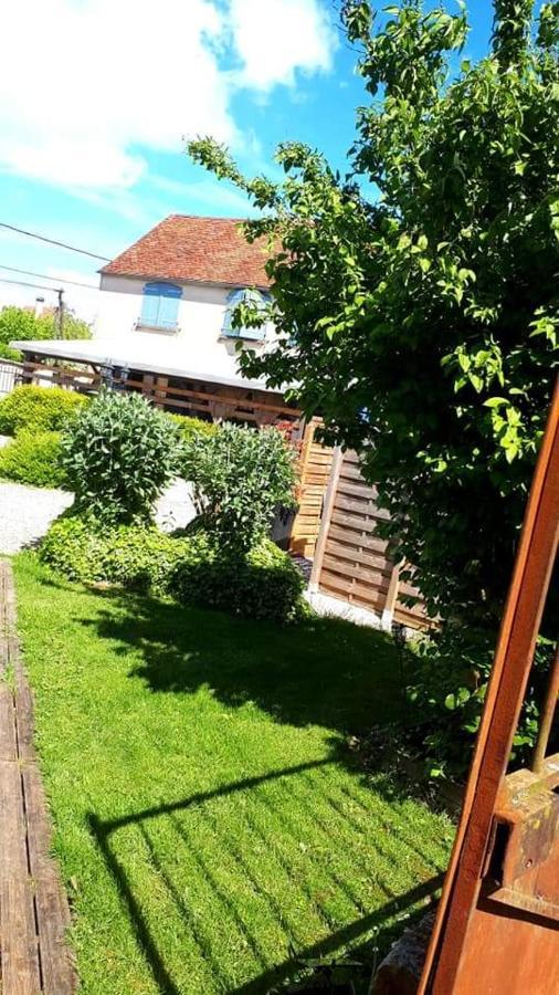 Chez Gladys Et Ses Enfants Hotel Lain Exterior foto