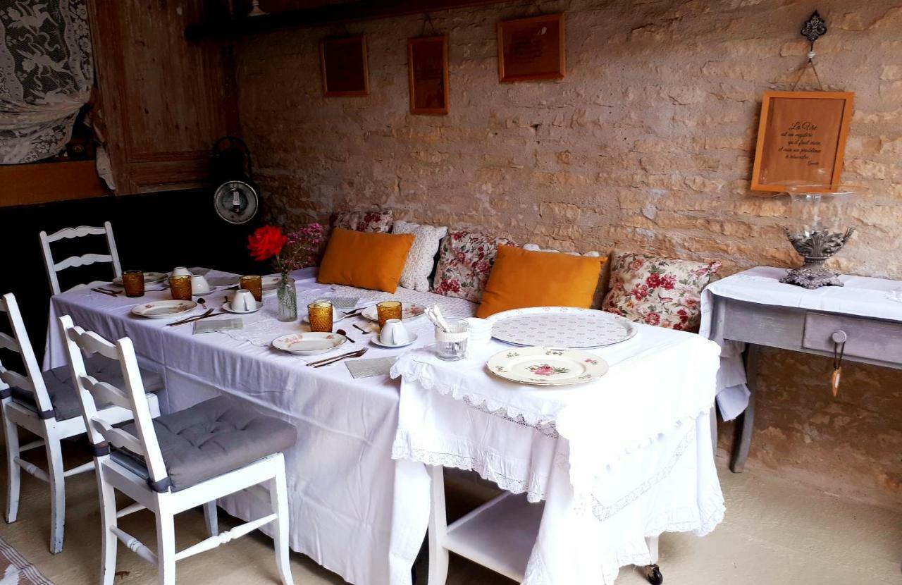 Chez Gladys Et Ses Enfants Hotel Lain Exterior foto